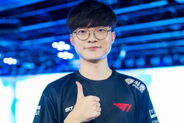 BRO翻盘TSM,Faker打出惊人五杀强强对话成都决赛之夜,强势挺进下一轮 BRO翻盘TSM,Faker打出惊人五杀强强对话成都决赛之夜,强势挺进下一轮