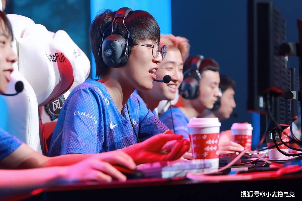 FNC血洗LGD,Crisp完成史诗逆转强强对话成都决赛之夜,成为赛场最大亮点的简单介绍 FNC血洗LGD,Crisp完成史诗逆转强强对话成都决赛之夜,成为赛场最大亮点的简单介绍