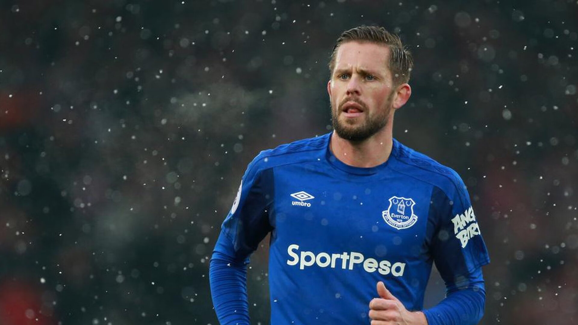 亚洲闪电改写德甲格局！三笘薰一锤定音，勒沃库森强势压制多特蒙德